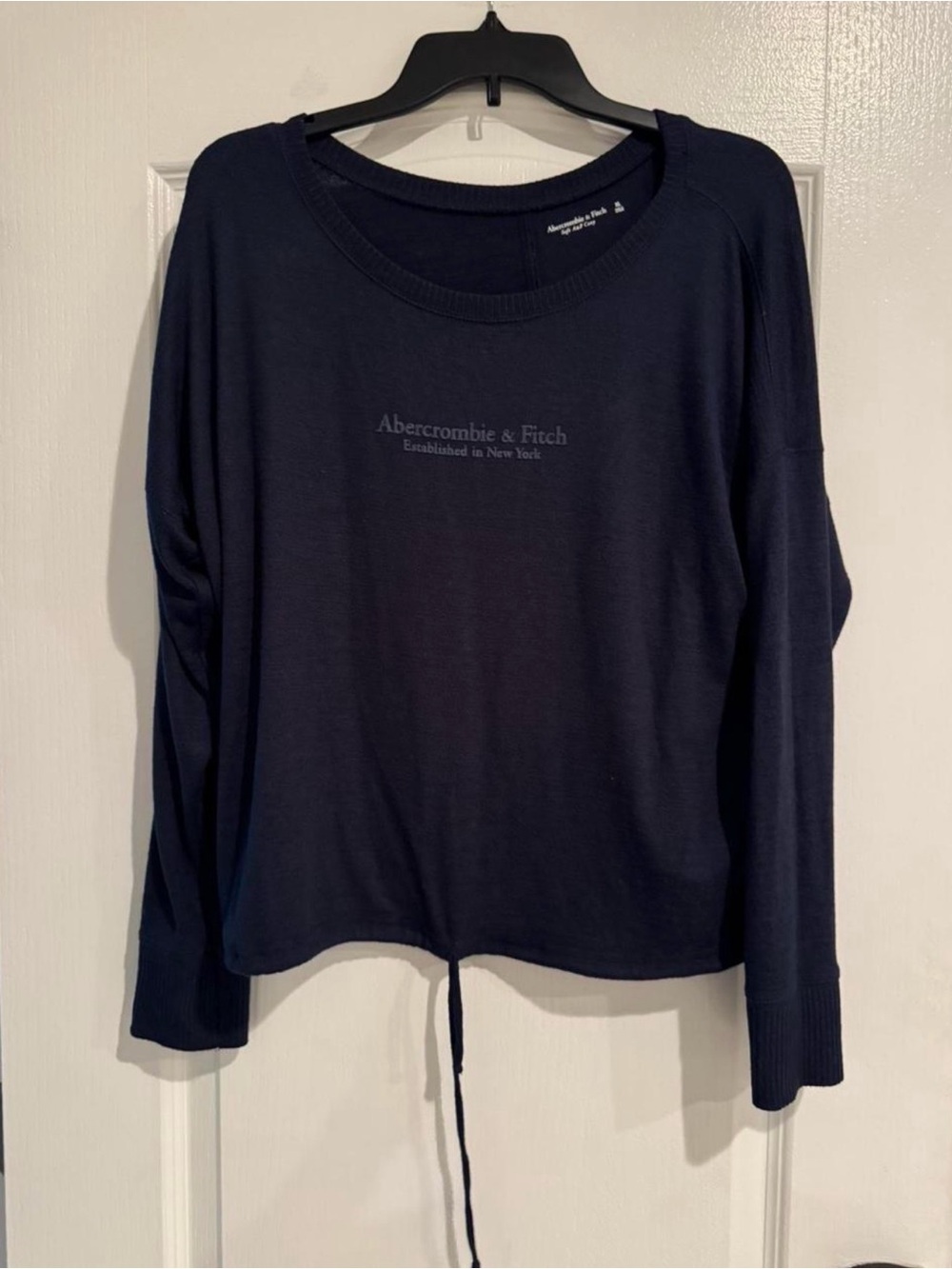 Abercrombie & Fitch Women's Navy Long-Sleeve Pullover Top